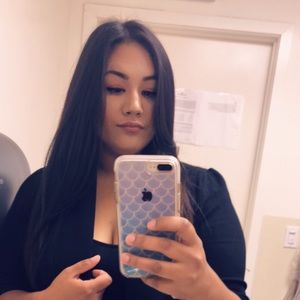 Meet your Posher, Corina